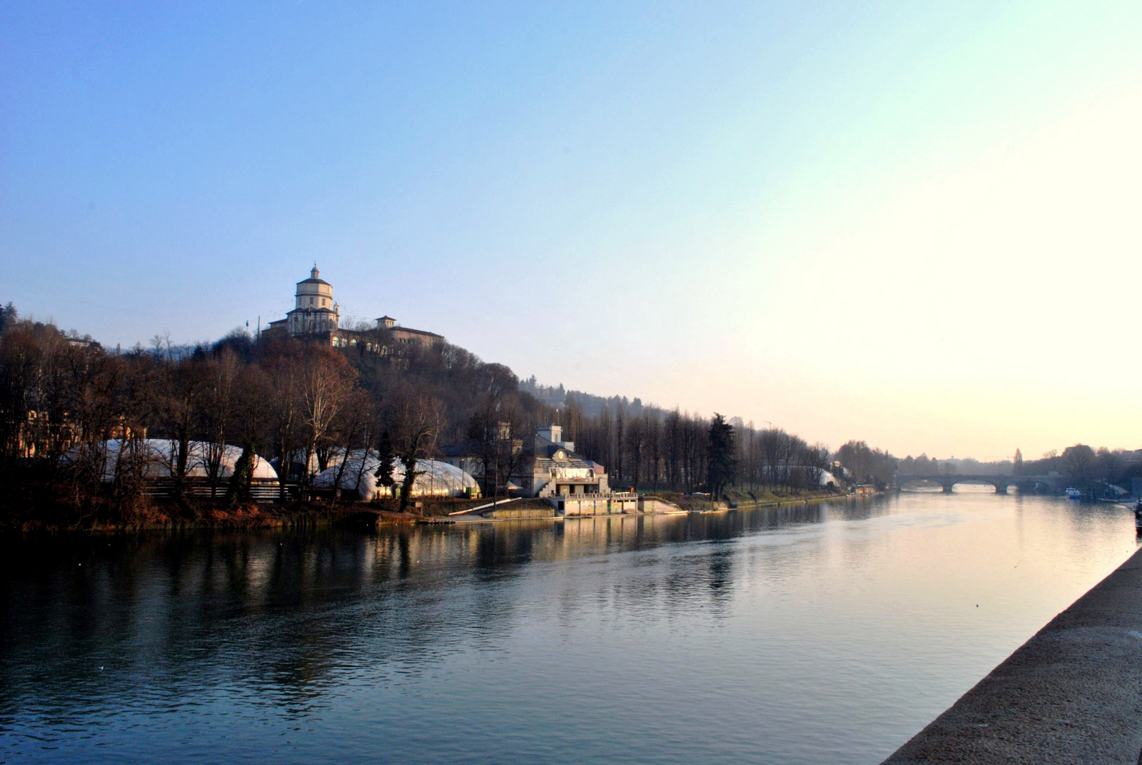 Torino il Po al tramonto