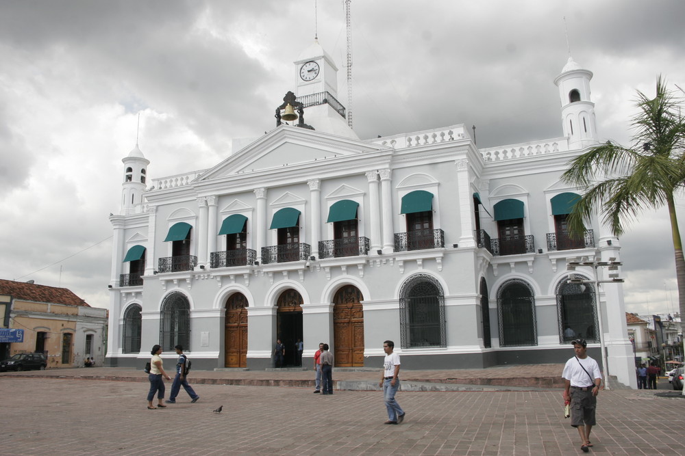 TORMENTA DE GOBIERNO