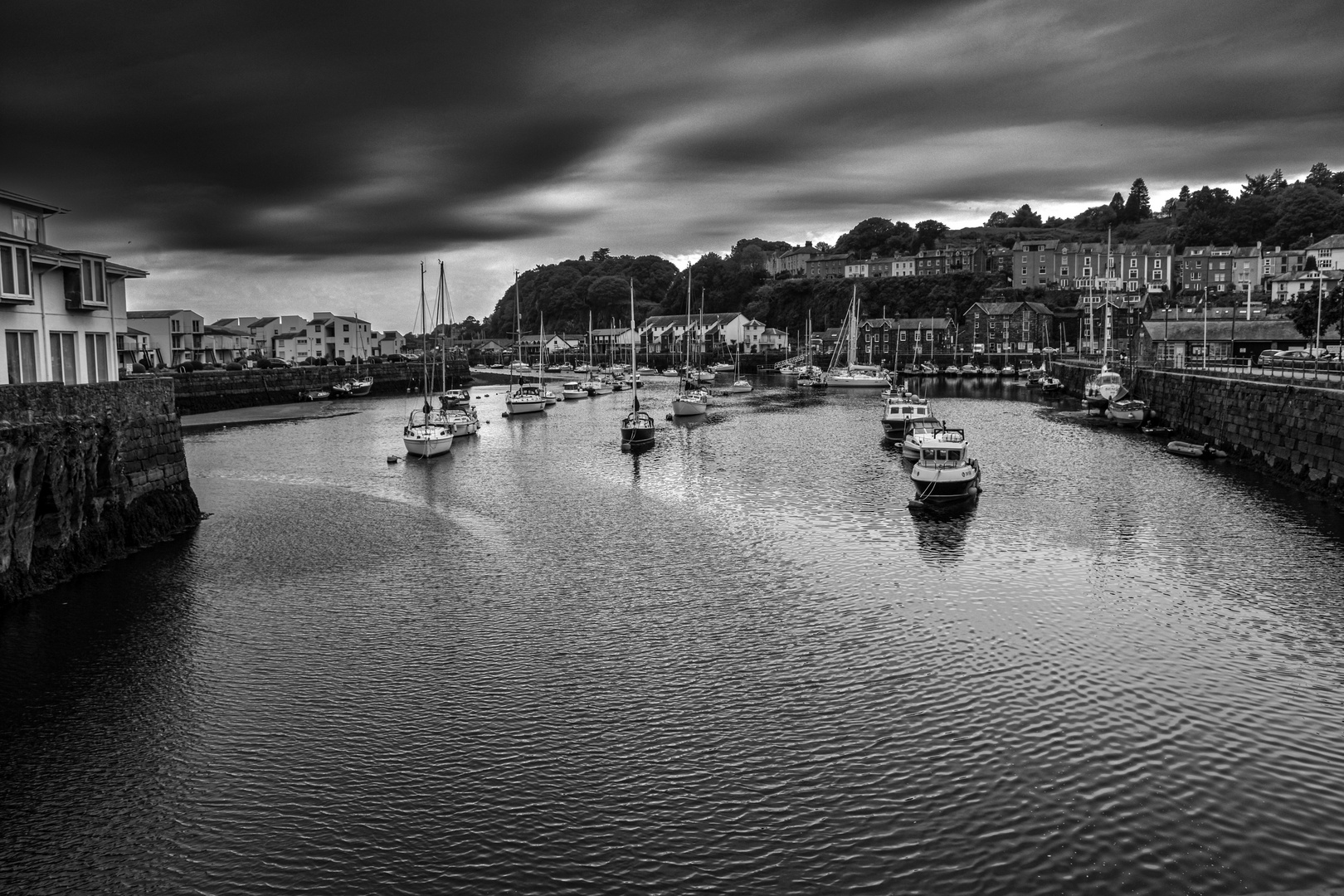 Tormenta en la marina