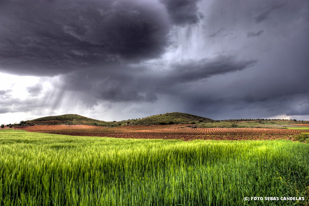 TORMENTA EN LOS CAMINOS SOLANEROS