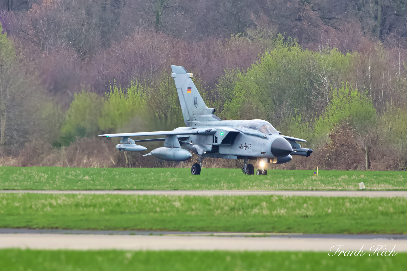 Tornado rollt zum Shelter ... 