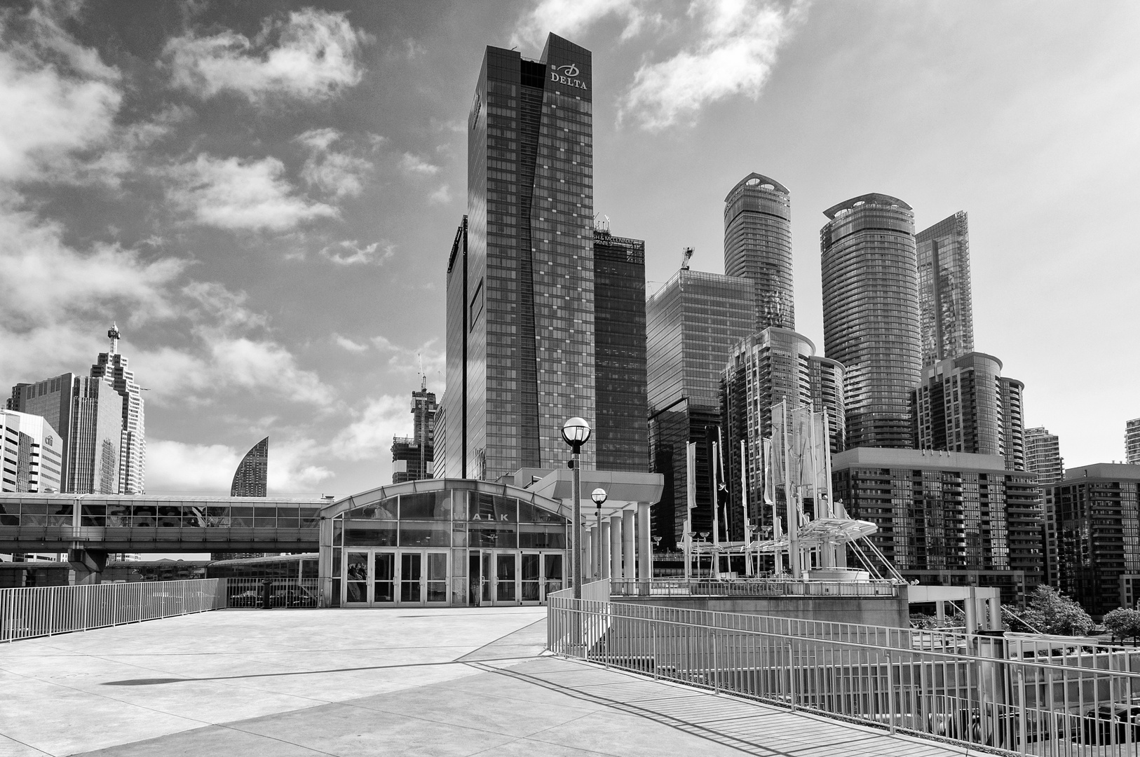 Toronto aquarium view