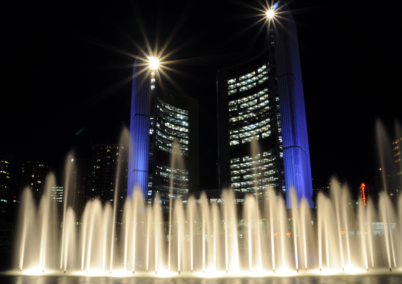 Toronto City Hall bei Nacht