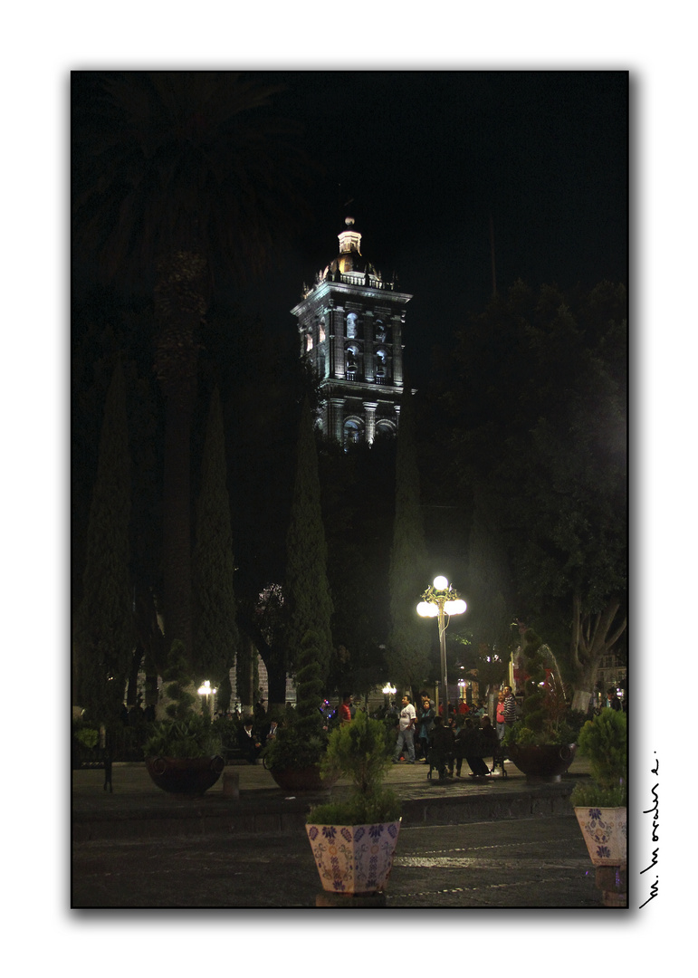 Torre de catedral Puebla, México.