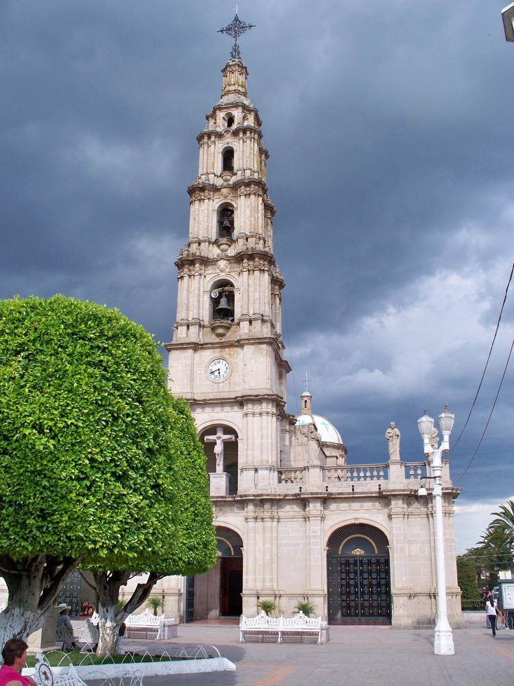 torre de la parroquia de San Julian