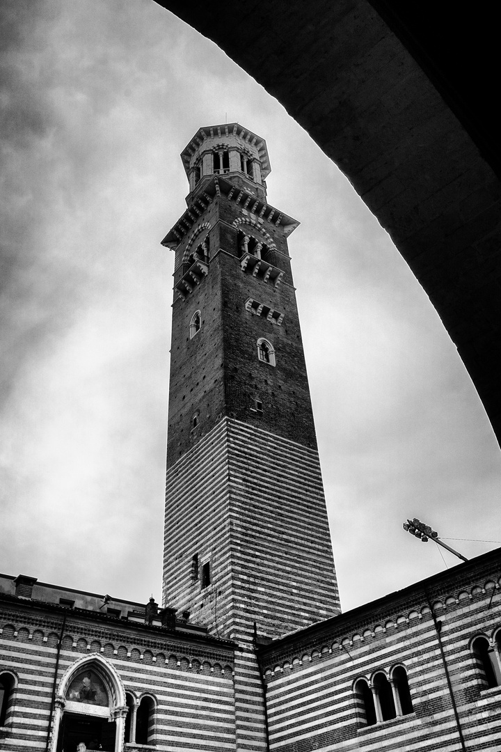 Torre dei Lamberti, Verona