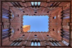 *Torre del Mangia*