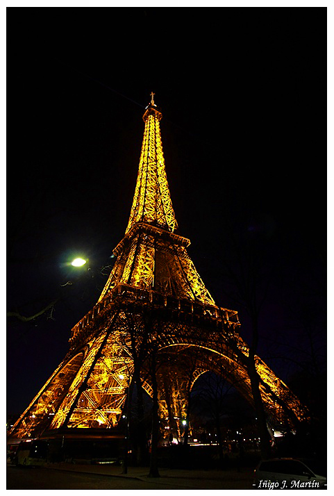 TORRE EIFFEL DE NOCHE