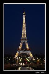 TORRE EIFFEL NOCTURNA 2