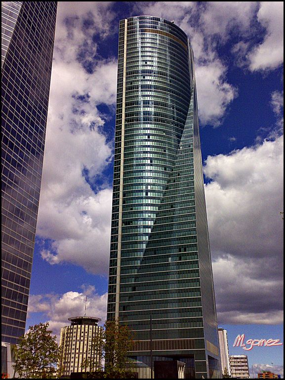 TORRE ESPACIO