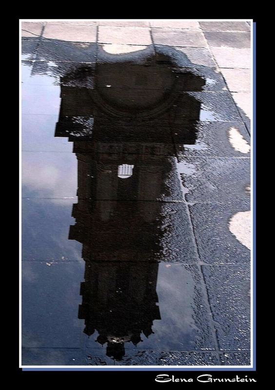 Torre reflejada