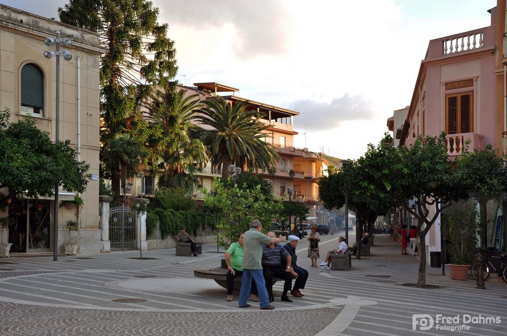 Torrenova Sizilien, Nachrichten auf dem Marktplatz