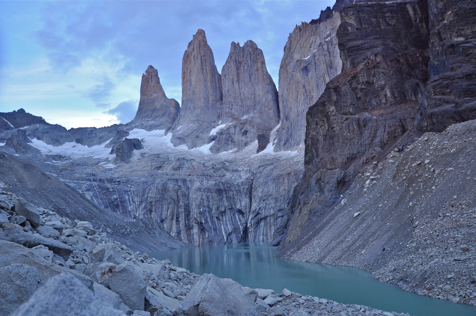 TORRES DEL PAINE NP - Mirador Las Torres (24-2-2011)