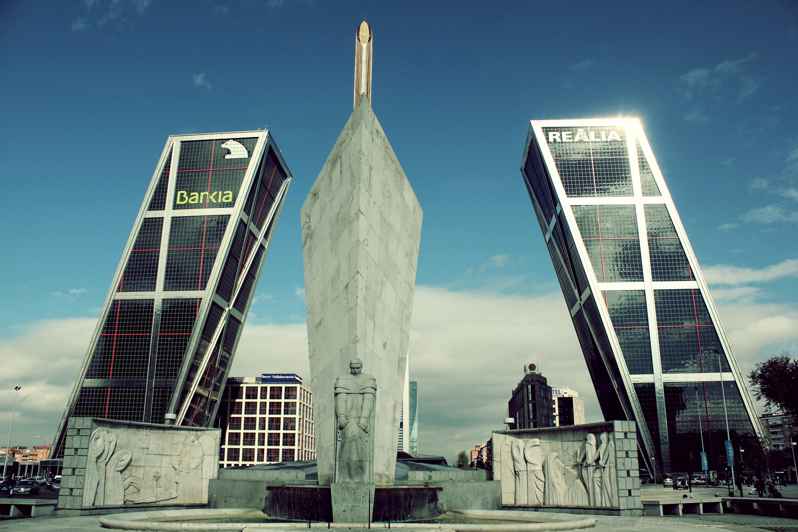 Torri Puerta de Europa (Torri KIO) Madrid