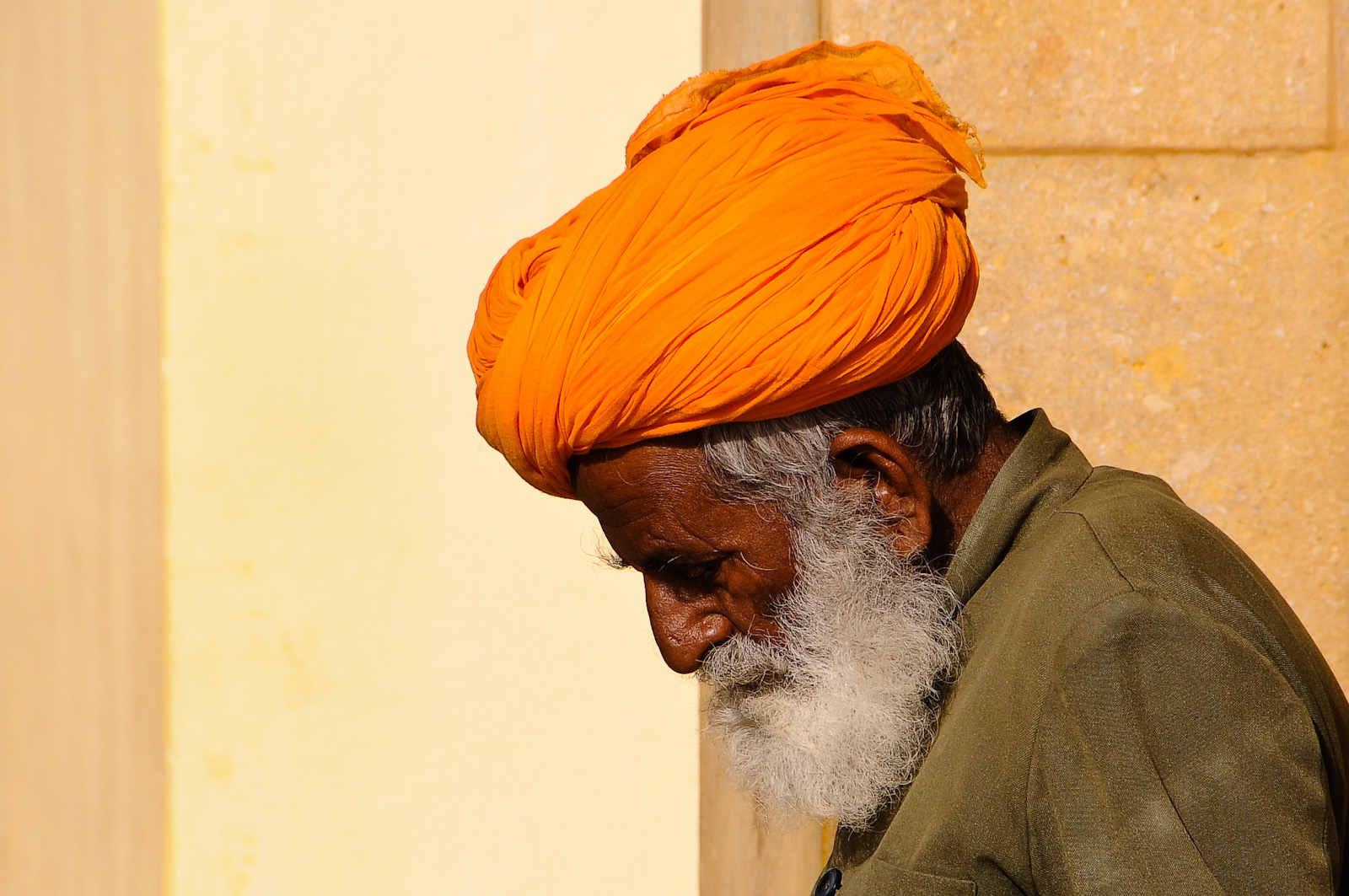 Torwächter am Fort Rajwada in Jaisalmer