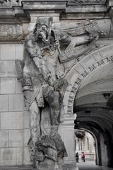 torwächter am schloss von dresden