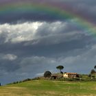 Toscana Landschaft Crete Gewitterstimmung mit Regenbogen