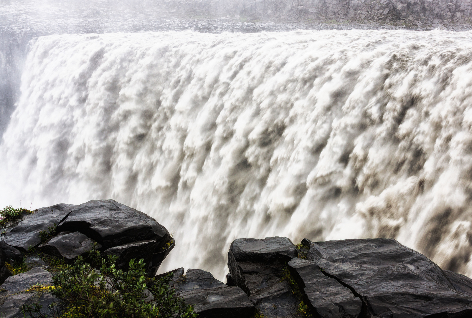 Tosendes Wasser