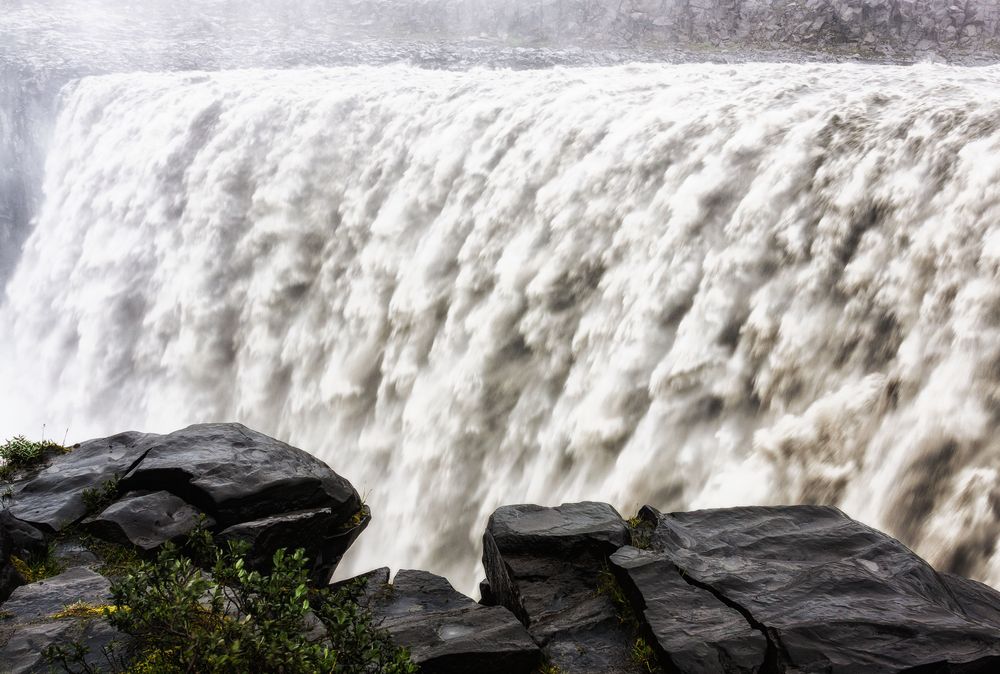 Tosendes Wasser