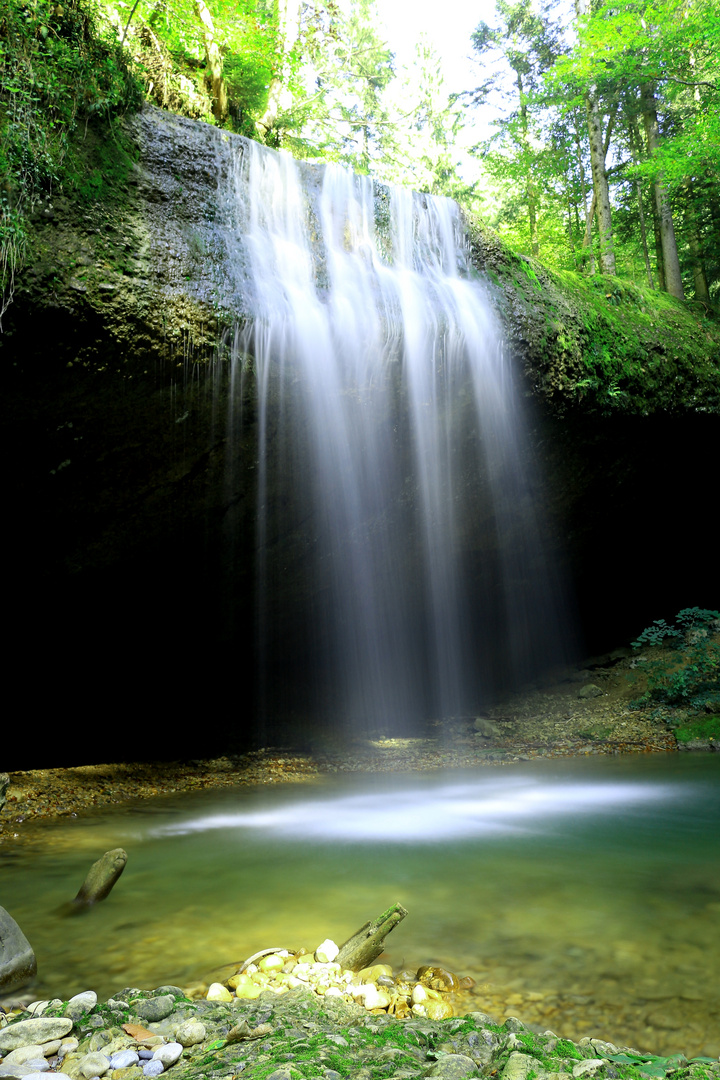 Tosendes Wasser