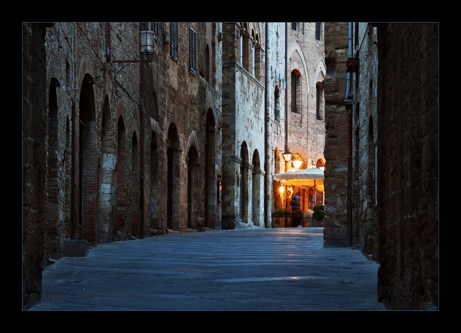 Toskana #4  -  Strada in San Gimignano