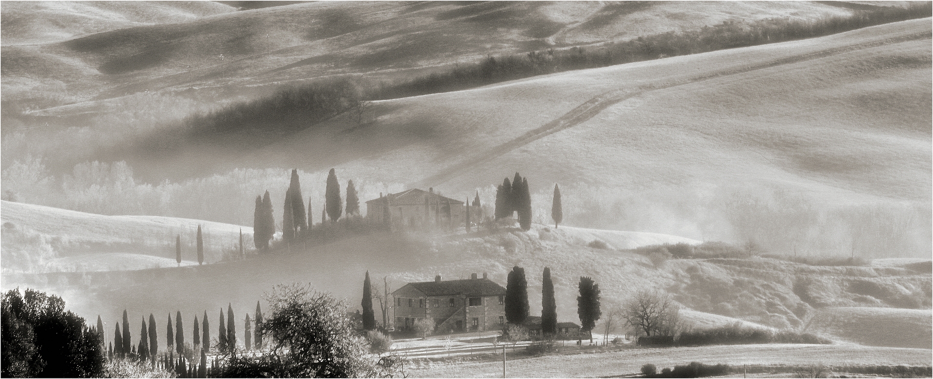 TOSKANA IM NEBEL