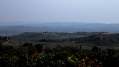 Toskana: Landschaft bei San Gimignano