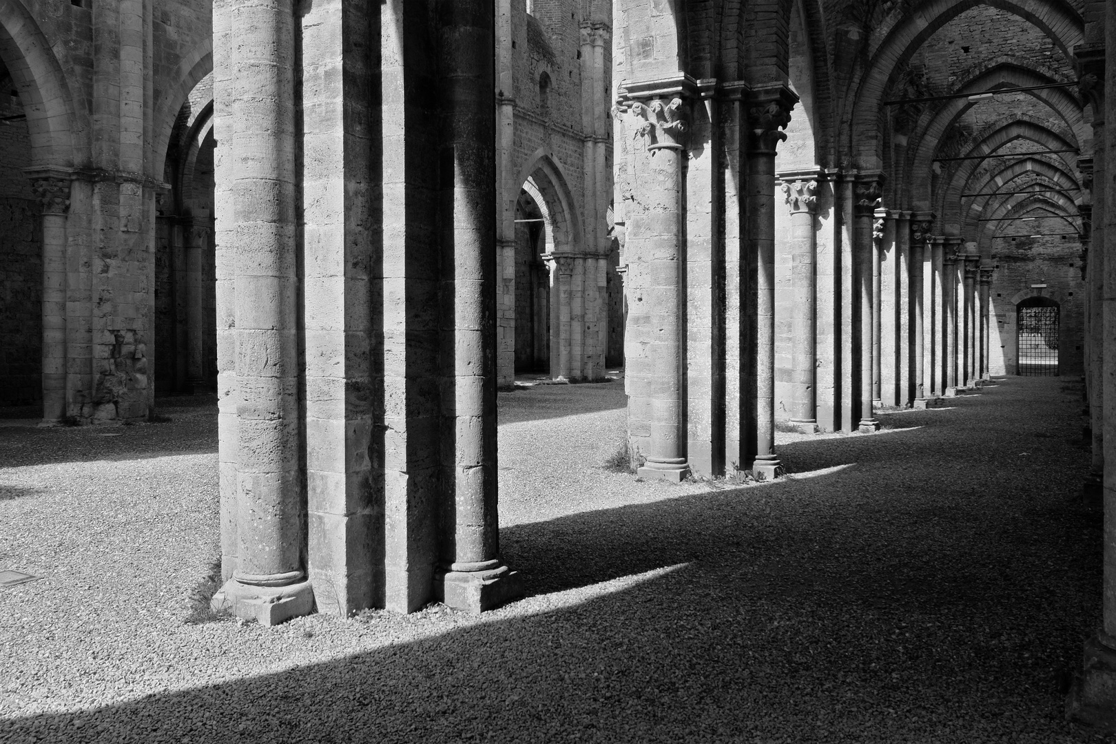 TOSKANA . TUSCANY . ABBAZIA DI SAN GALGANO . NOSTALGHIA  