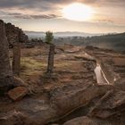 Toskana, Val d'Orcia, antike Mühlenruinen