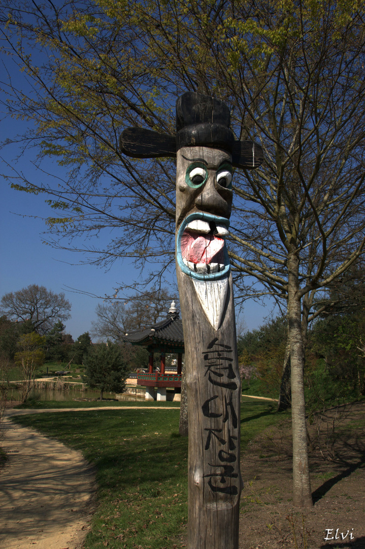 Totem Il Photo Et Image Statues Sculptures Sujets Images Fotocommunity