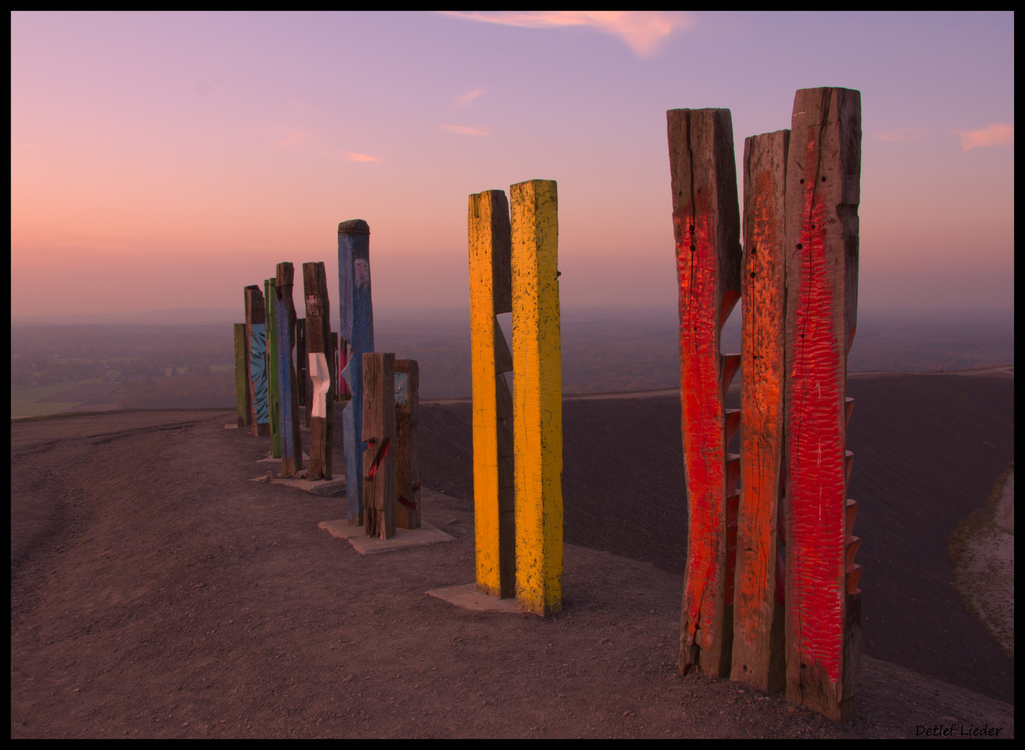 Totems auf der Halde Haniel