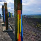 Totems im Lichtspiel der Sonne