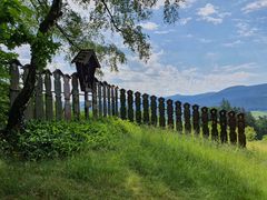 Totenbretter im bayerischen Wald