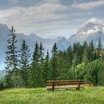 "Totet Mann" blickt auf die Berge des Berchtesgadener-Land bei Ramsau