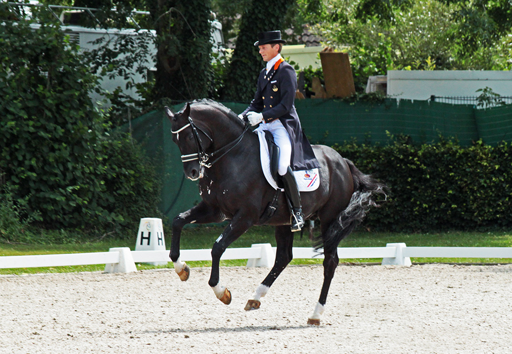 Totilas mit Edward Gal - fliegender Galoppwechsel