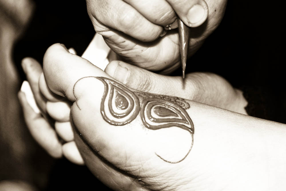 Touch of tradition: Henna (2)
