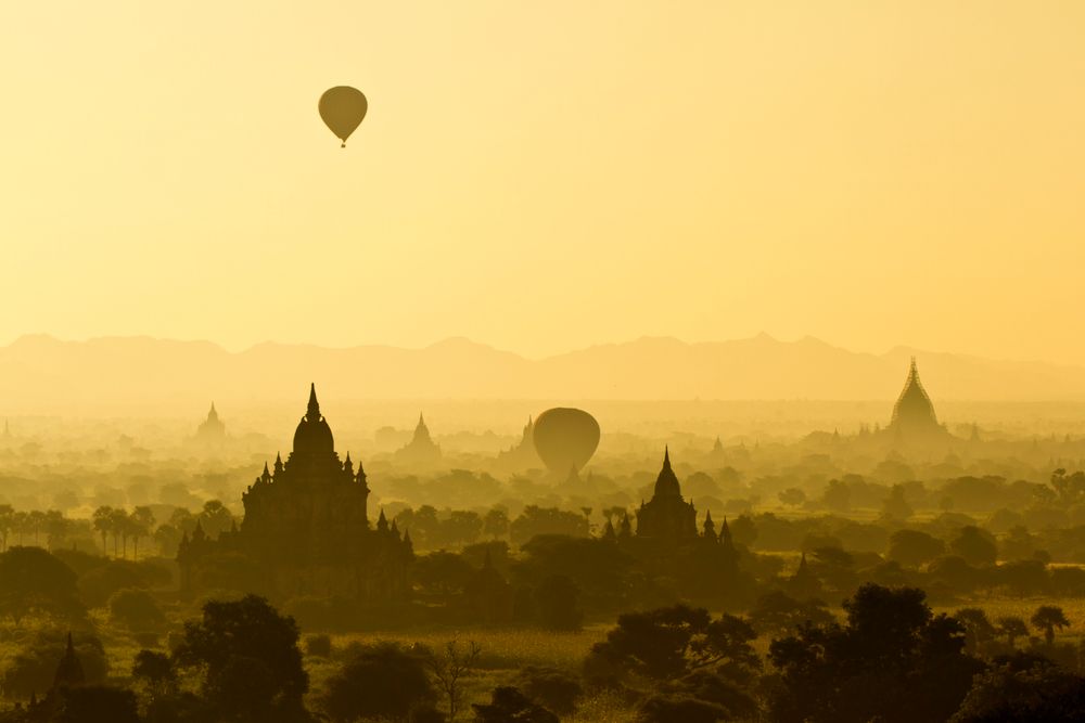 Touchdown in Bagan