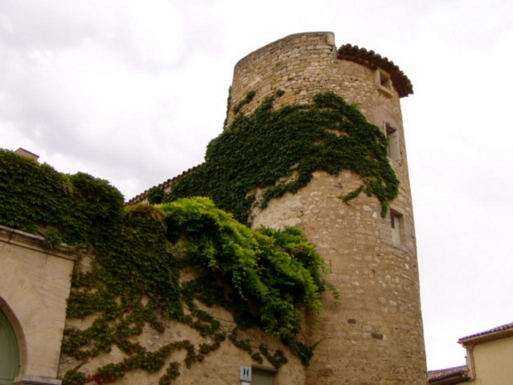 tour du chateau de margon