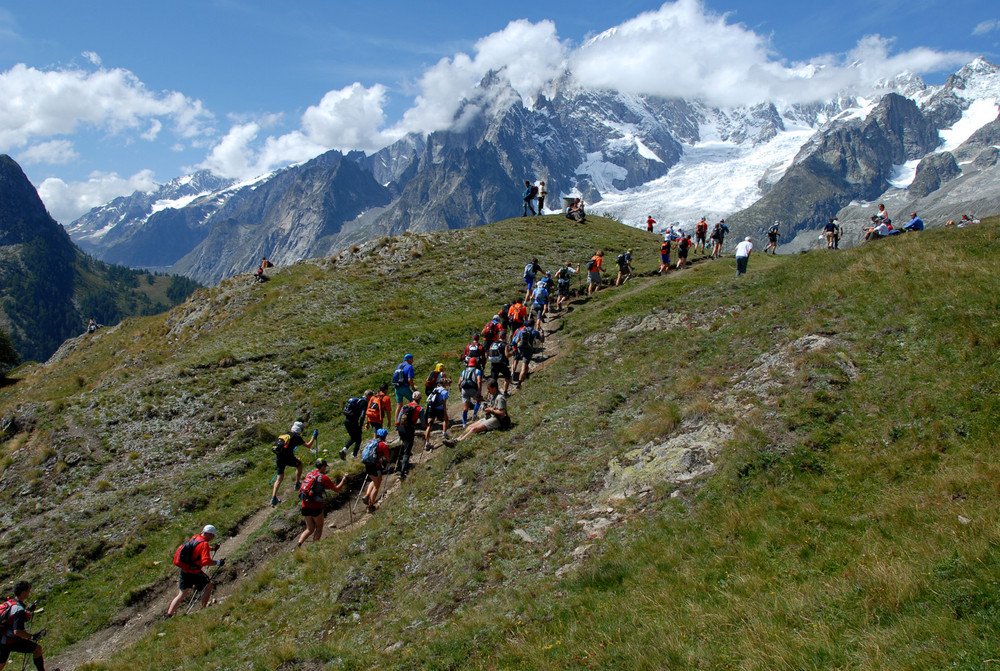 Tour du Mont Blanc.......................passaggio dal "Rifugio Bertone".