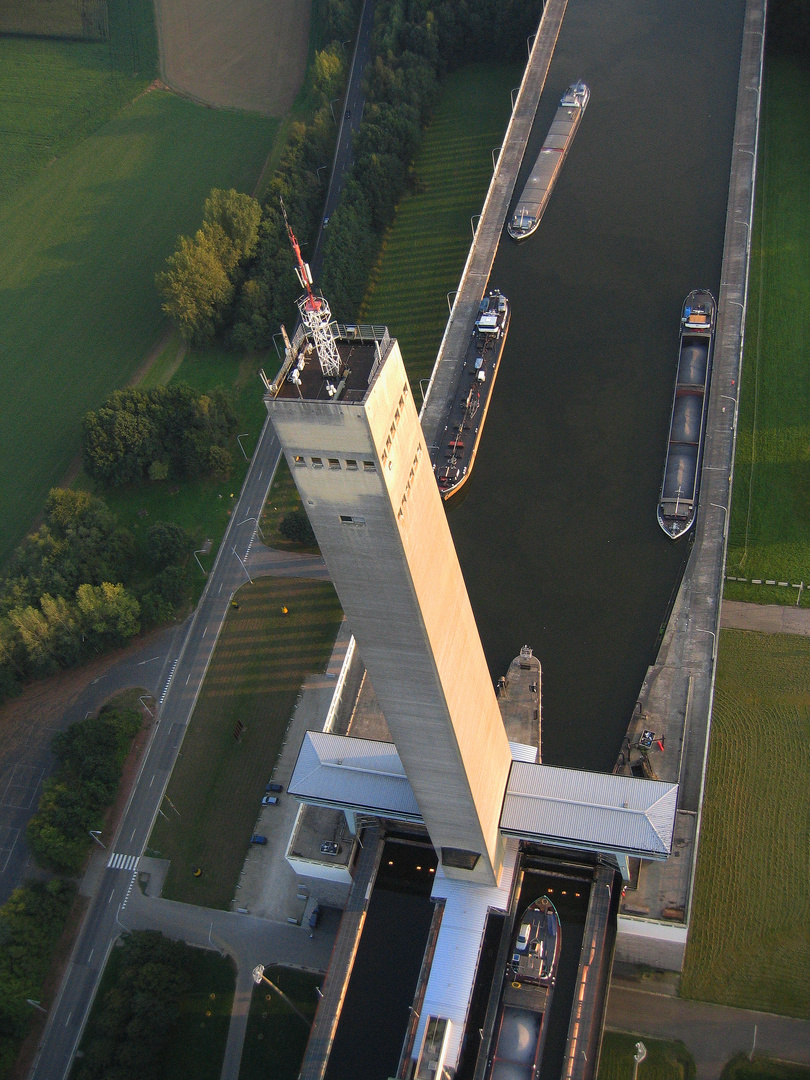 Tour du plan incliné de Ronquières - Canal Charleroi-Bruxelles - Hainaut - Belgium