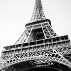 Tour Eifel black and white