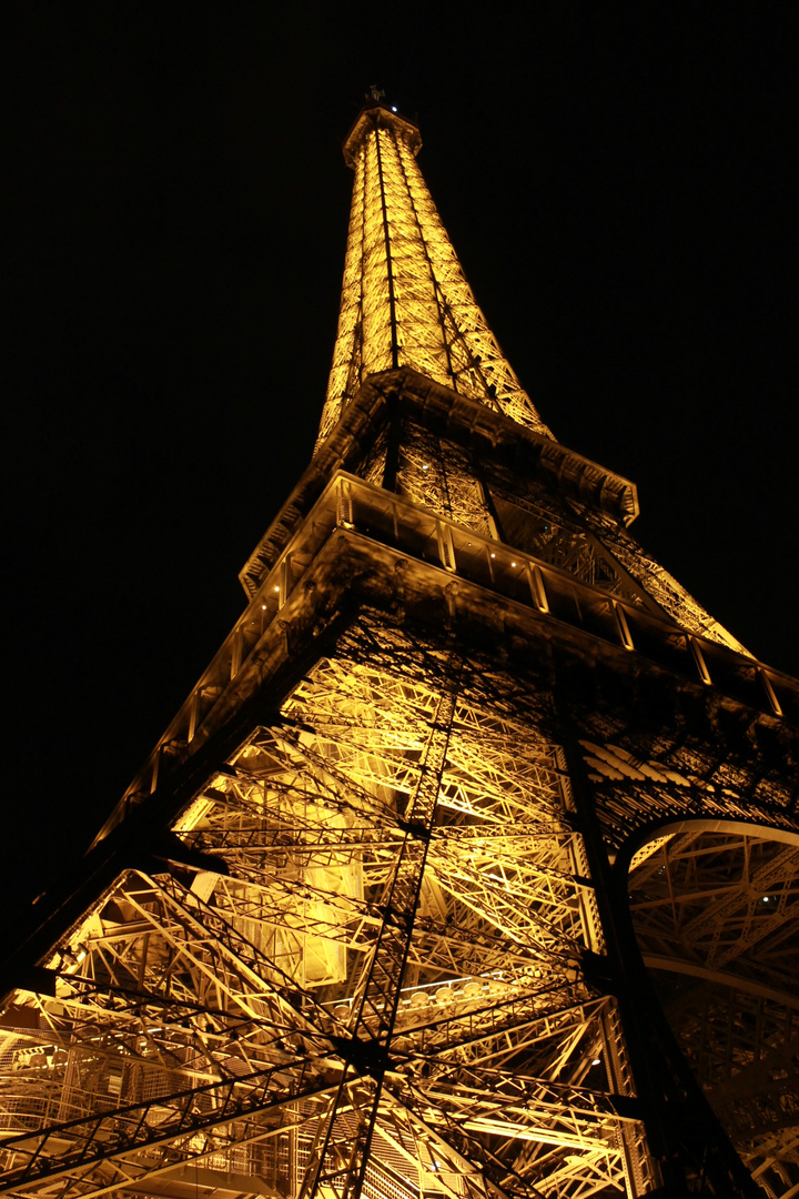 Tour Eifel par Nuit