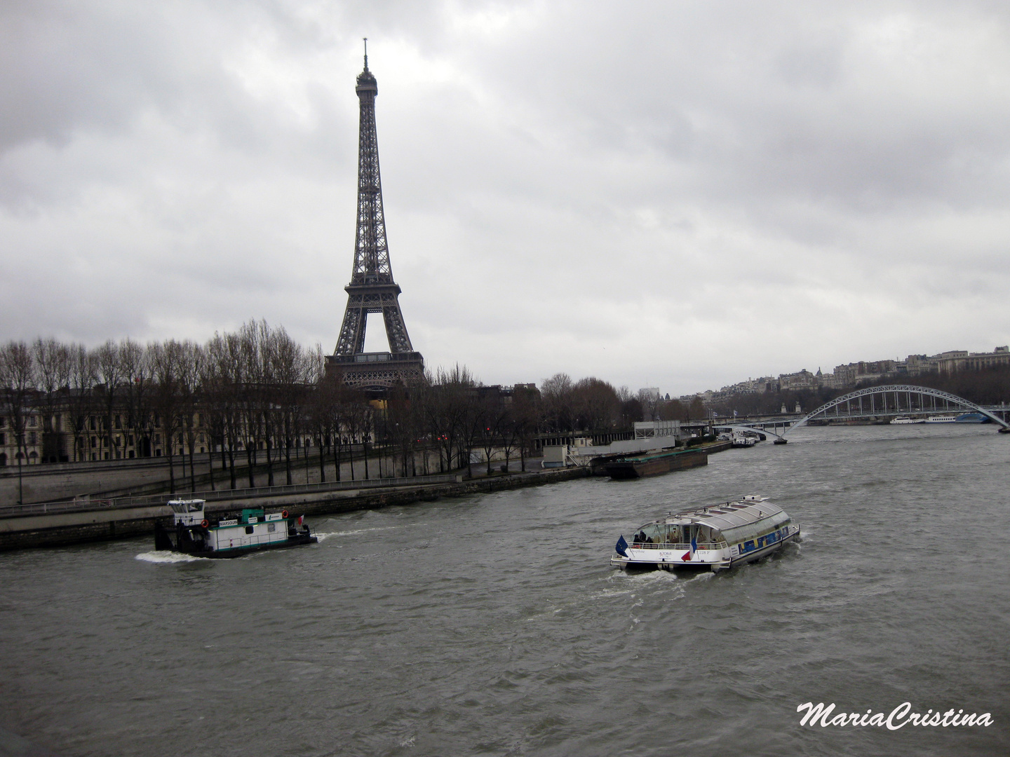 Tour Eiffel...