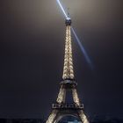 Tour Eiffel bei Nacht und Nebel