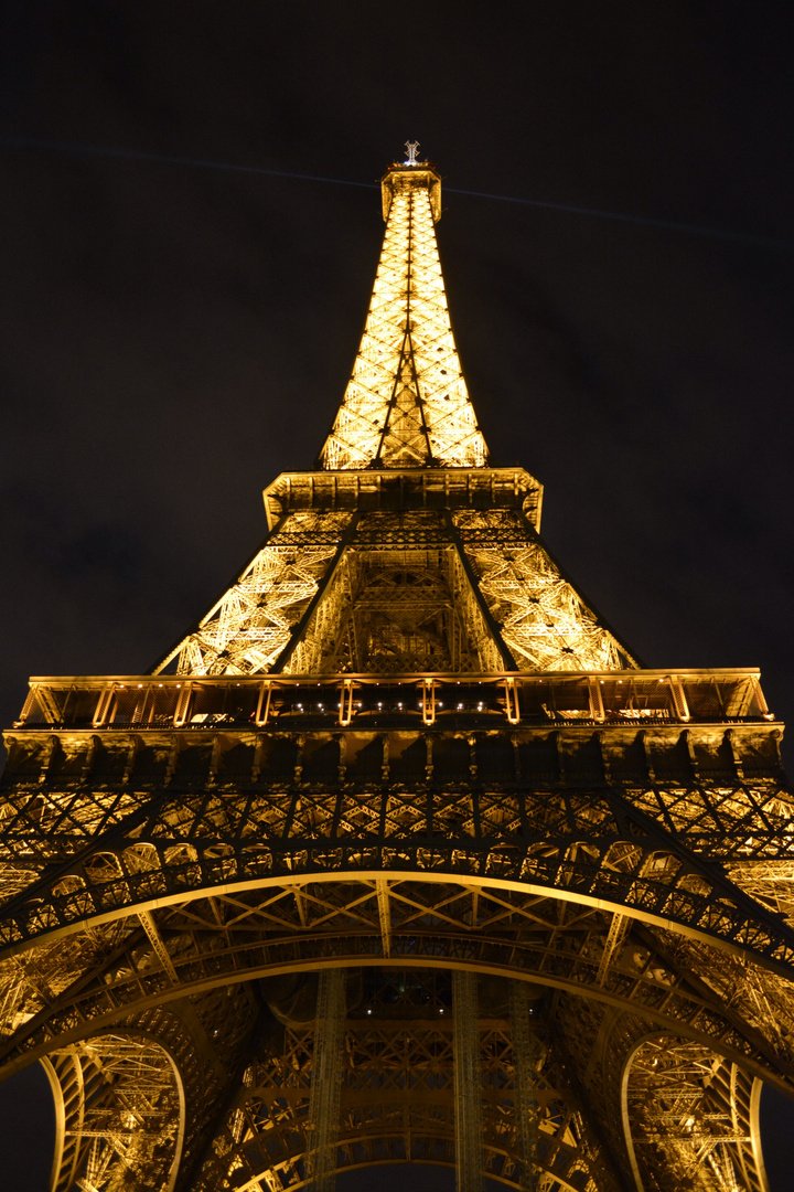 Tour Eiffel by Night