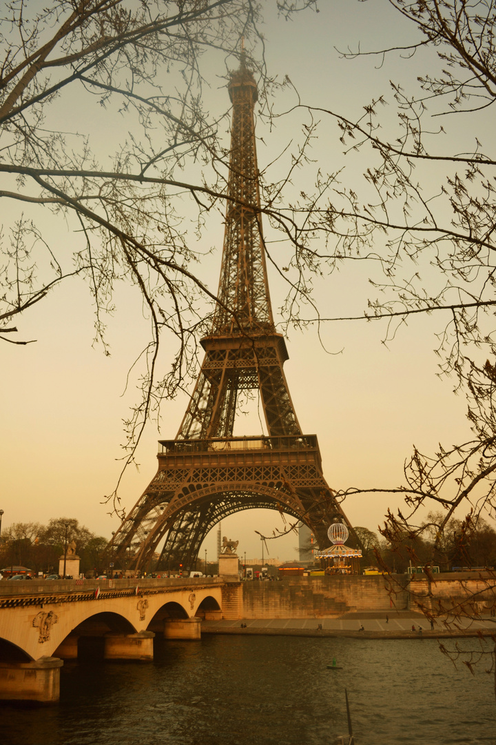 Tour Eiffel et La Seine