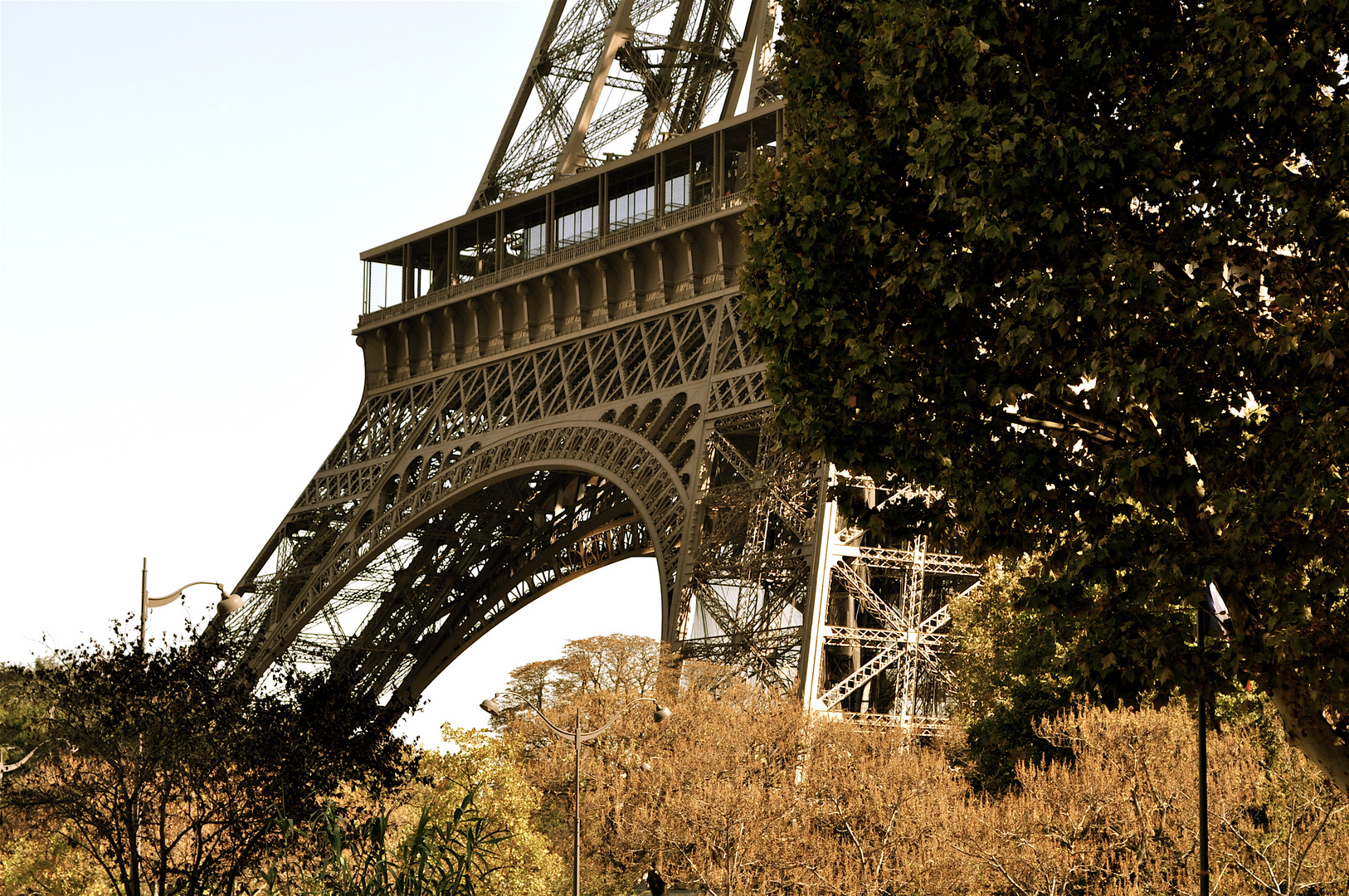 Tour Eiffel...