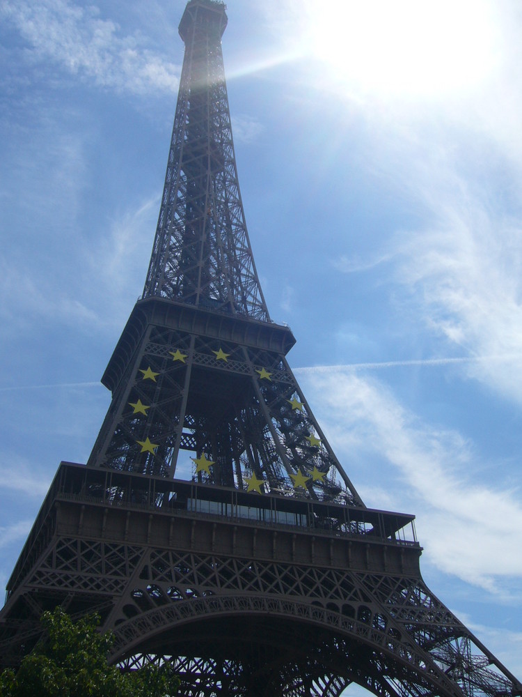 Tour Eiffel...