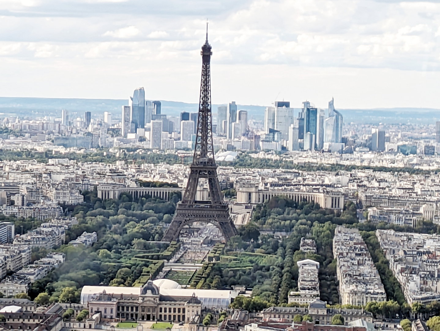 Tour Eiffel in central Paris