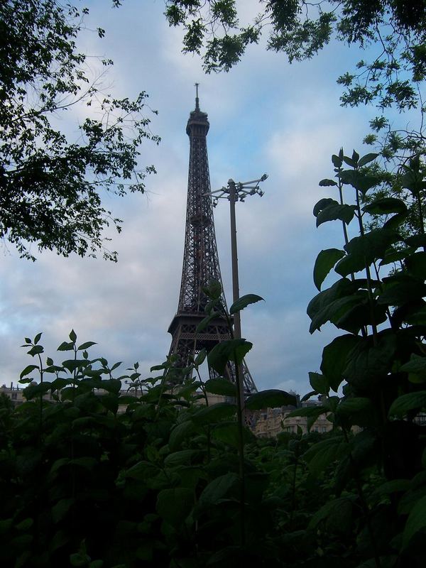 tour eiffel mal anders